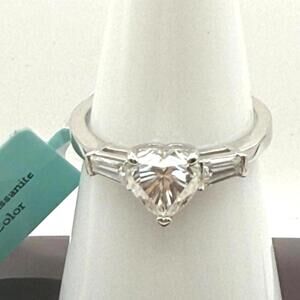 2.92 CTW Moissanite heart Ring Sterling Silver. 925 Size 8